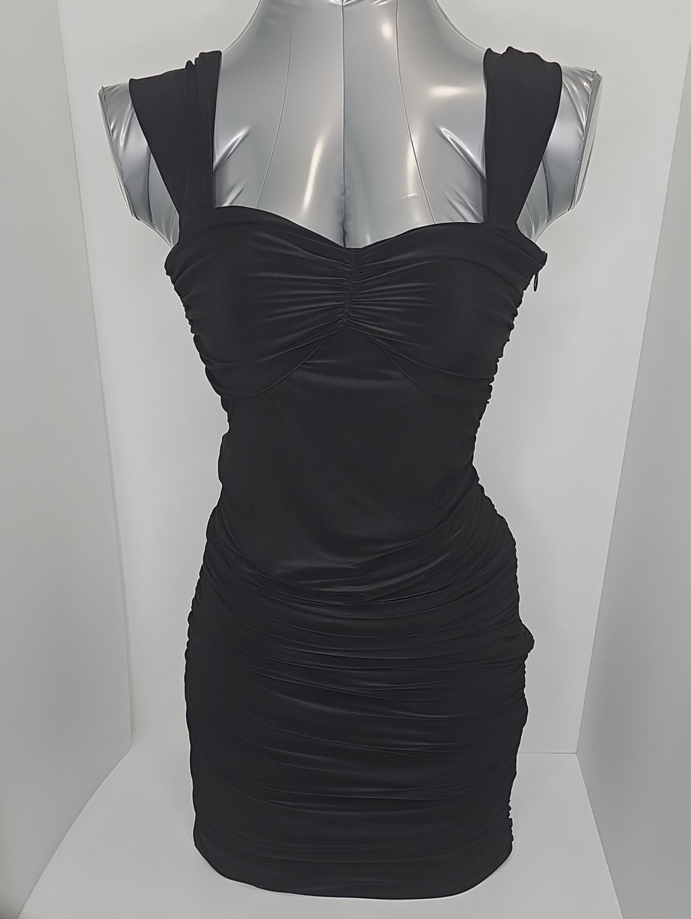 Fashion Nova Ruched Sweetheart Bodycon Mini Dress in Black